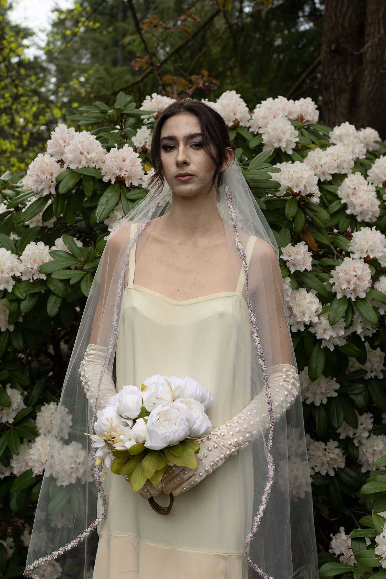 Embroidered Floral Edge Veil